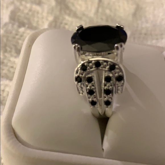 Ring - Picture 2 of 3